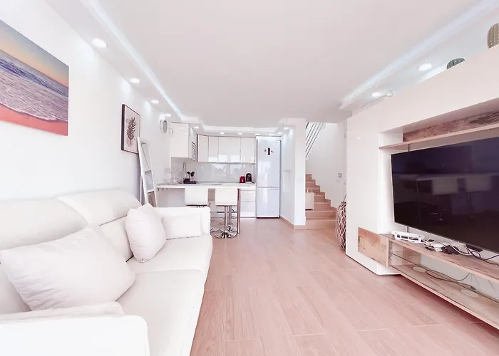 아파트 Ocean View! Parque Americas! Heated Pool, Ac! La05 *