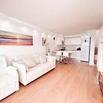 شقة Ocean View! Parque Americas! Heated Pool, Ac! La05 *